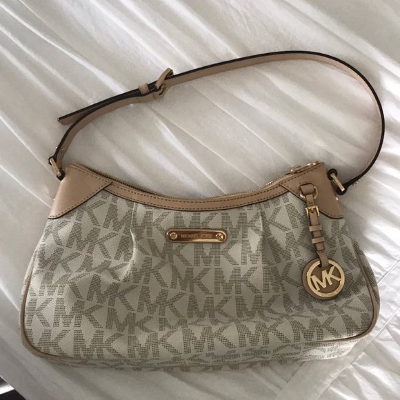 Michael Kors Jet set vanilla handbag - Picture 2 of 5